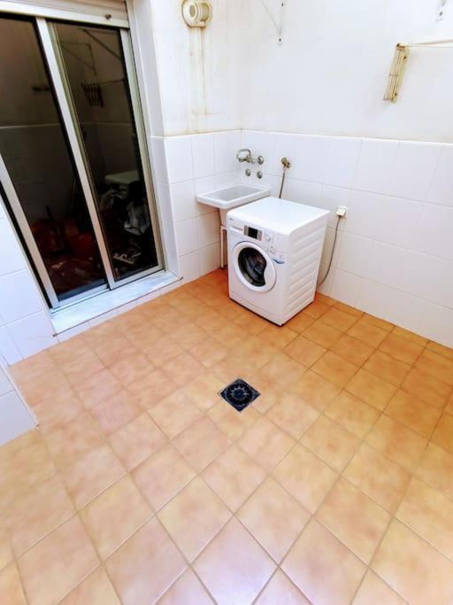Piso A 200 Metros De La Playa Llegada Autonoma Apartment Almeria Bagian luar foto